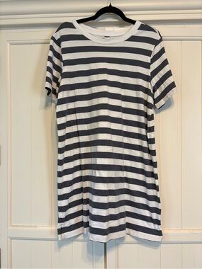 Old Navy White and Gray Striped Short-Sleeve Mini Dress